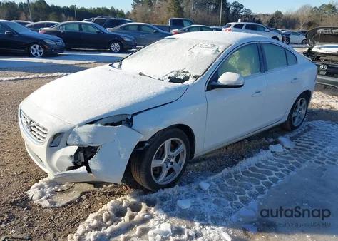 2012 Volvo S60 T5 из США, поврежденный, VIN YV1622FS1C2046691